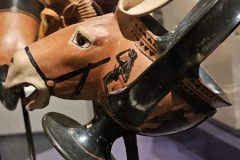 Donkey rhyton.
